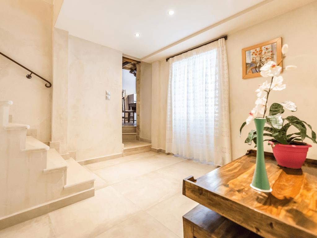 Yírion Villa Callisto- Elegant Restored Villa With Pool מראה חיצוני תמונה